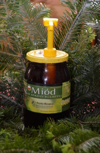 miod_ze_spadzi_iglastej